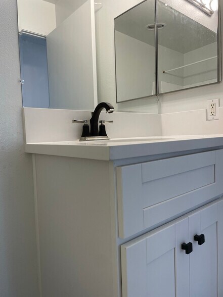 More Photos Of 702 R Ave, National City Apartments For Sale