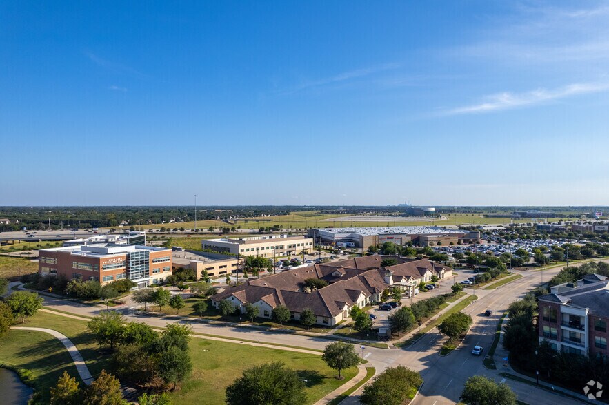 More Photos Of 7616 Branford Pl, Sugar Land Medical For Sale