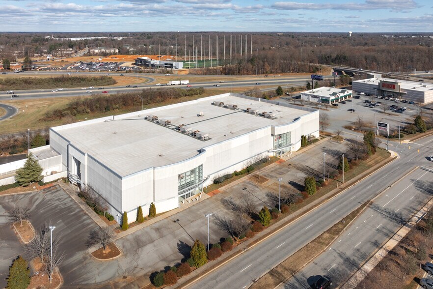More Photos Of 5410 Hornaday Rd, Greensboro Department Store For Lease