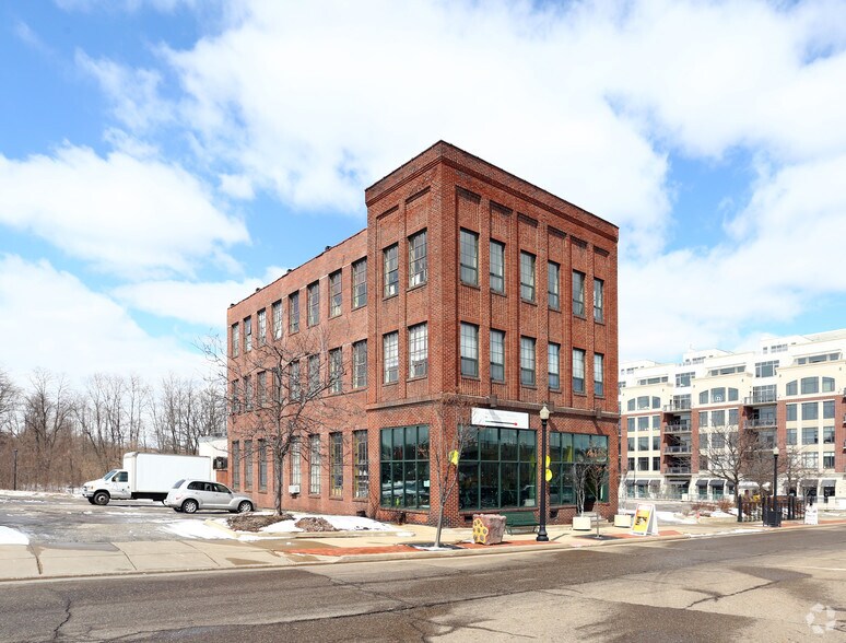 Primary Photo Of 106 N Main St, Akron Coworking Space