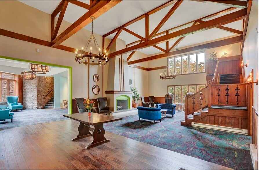 More Photos Of 428 Moseywood Rd, Lake Harmony Hotel For Sale