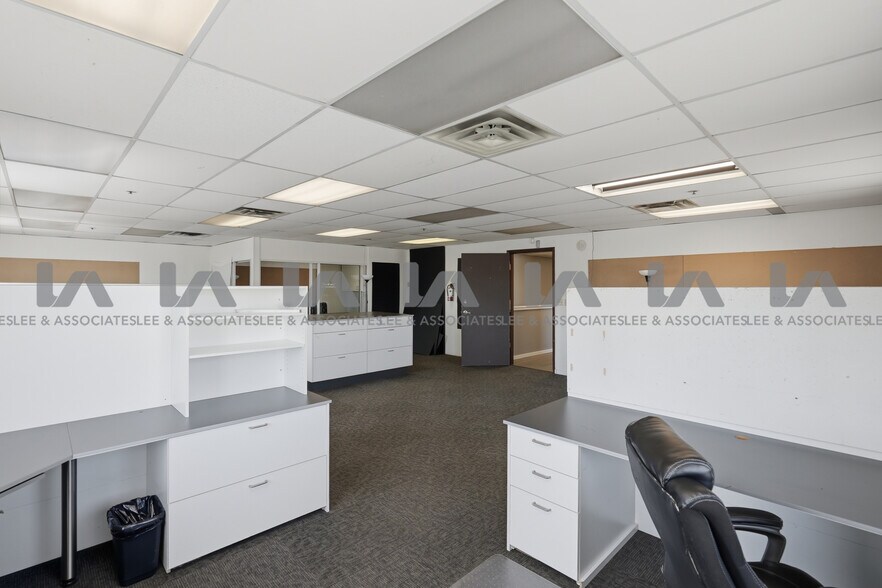 More Photos Of 18788 96th Ave, Surrey Warehouse For Lease