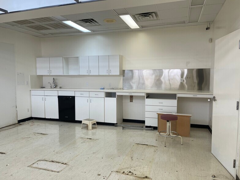 More Photos Of 4300 Grand Ave, Fort Smith Medical For Lease