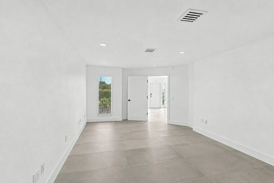More Photos Of 2878 S Osceola Ave, Orlando Medical For Sale