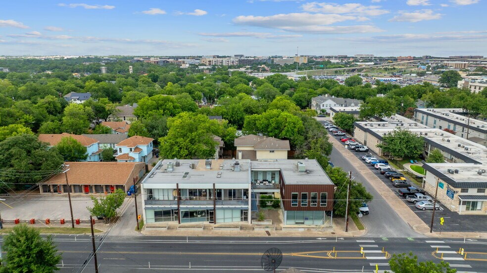 More Photos Of 508 E 53rd St, Austin Loft Creative Space For Sale