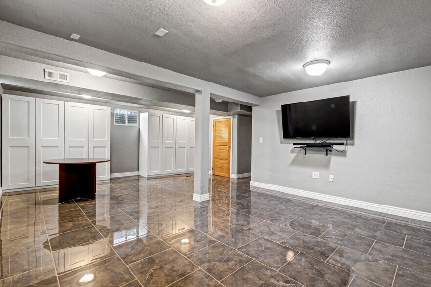 More Photos Of 8326 Quivas Way, Denver Office For Lease