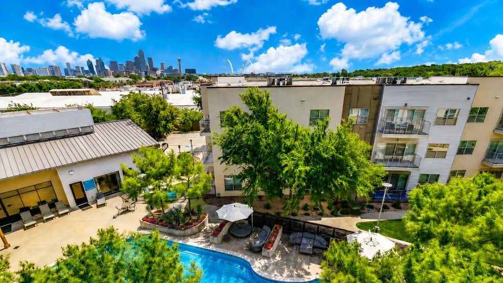 More Photos Of 660 Yorktown St, Dallas Apartments For Sale