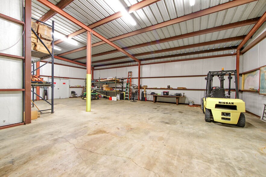 More Photos Of 1711 Dunn St, Houma Service For Lease