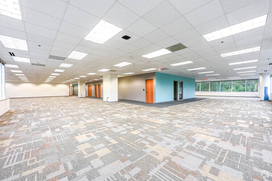 More Photos Of 7501 Boulder View Dr, North Chesterfield Unknown For Lease