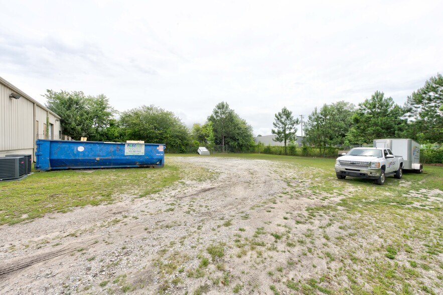 More Photos Of 475 Industrial Dr, Lexington Showroom For Sale