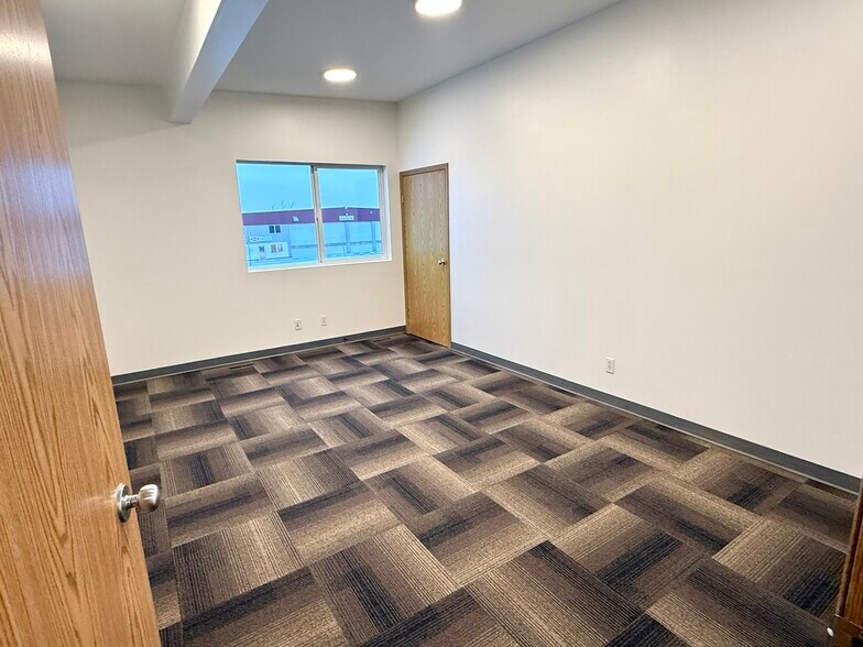 More Photos Of 8 Van Der Horn Way, Red Deer County Truck Terminal For Sale