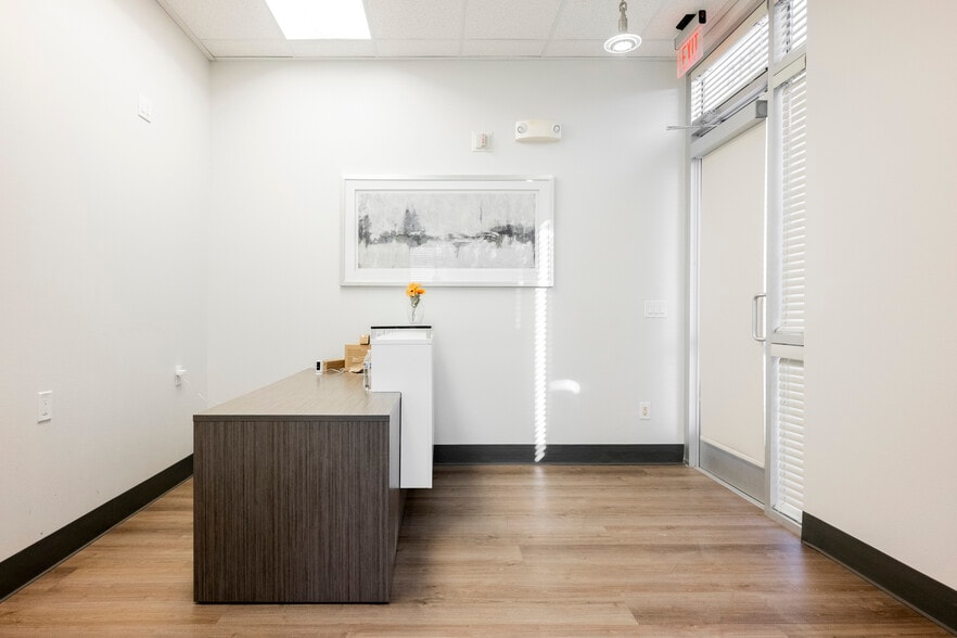More Photos Of 3680 E Sunset Rd, Las Vegas Office For Sale