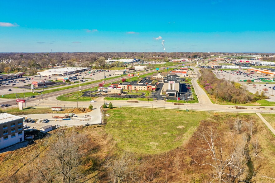 More Photos Of 1 Golf Rd, Alton Land For Sale