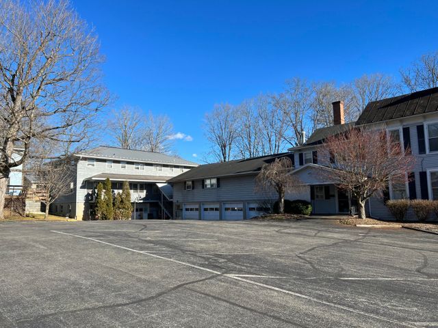 More Photos Of 304 Courtney Dr, Lewisburg Apartments For Sale