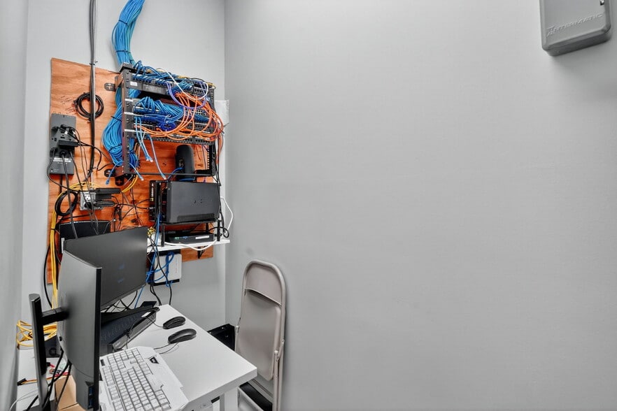 More Photos Of 881 Oakley Seaver Dr, Clermont Medical For Lease