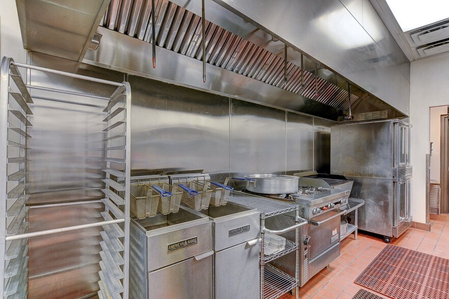 More Photos Of 818 S Main St, Las Vegas Lodge Meeting Hall For Sale