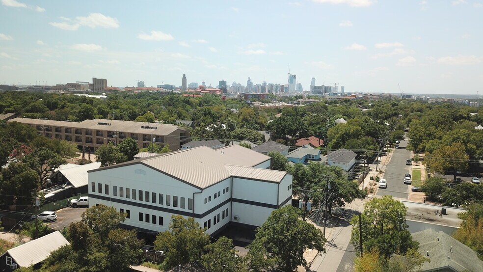 More Photos Of 630 W 34th St, Austin Medical For Lease