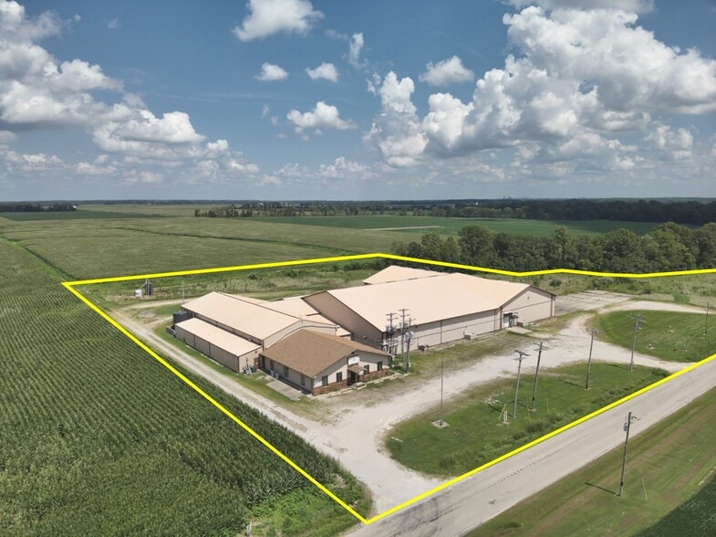 More Photos Of 7656 E 700th Ave, Robinson Manufacturing For Lease