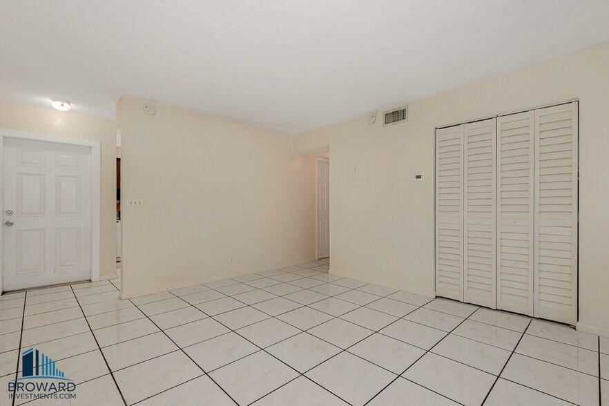 More Photos Of 10201 NW 35th St, Coral Springs Multifamily For Sale