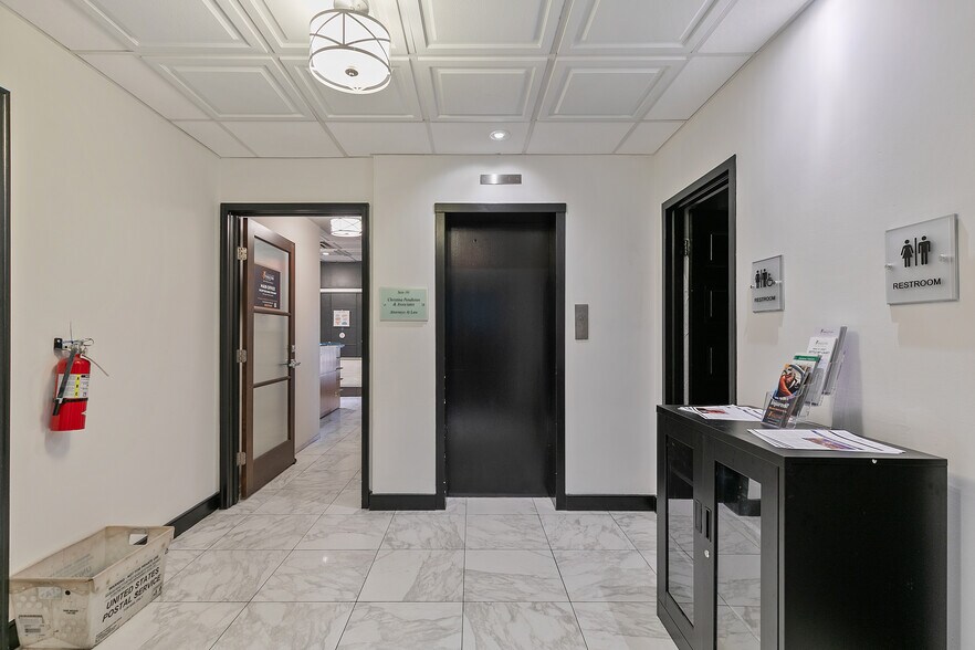 More Photos Of 1506 Staples Mill Rd, Richmond Office For Sale