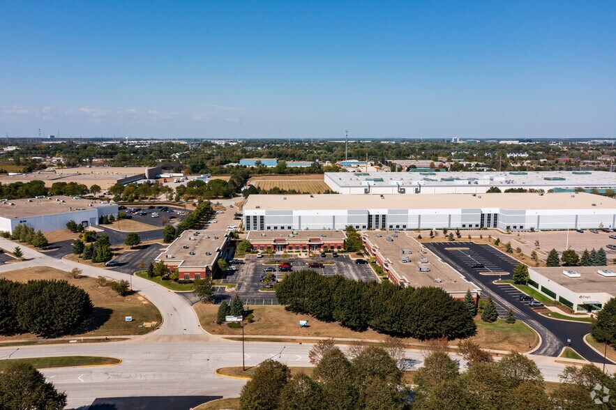 More Photos Of 4222-4248 Meridian Pky, Aurora Unknown For Lease