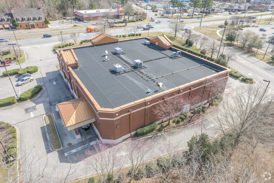 More Photos Of 2460 George Washington Memorial Hwy, Hayes Drugstore For Lease