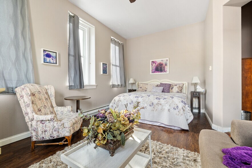 More Photos Of 603 N River St, Hot Springs Hotel For Lease