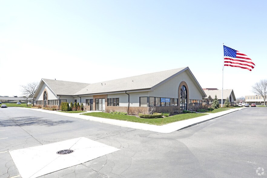 More Photos Of 2265 Livernois Rd, Troy Office For Lease