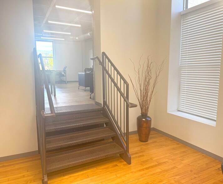 More Photos Of 265 W Main St, Kent Medical For Lease