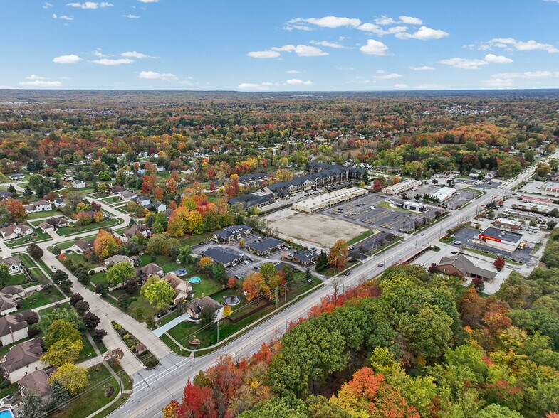 More Photos Of 8050 Corporate Cir, North Royalton Office For Lease