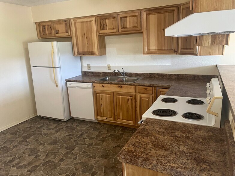 More Photos Of 209 E Sycamore Ln, Longview Apartments For Sale
