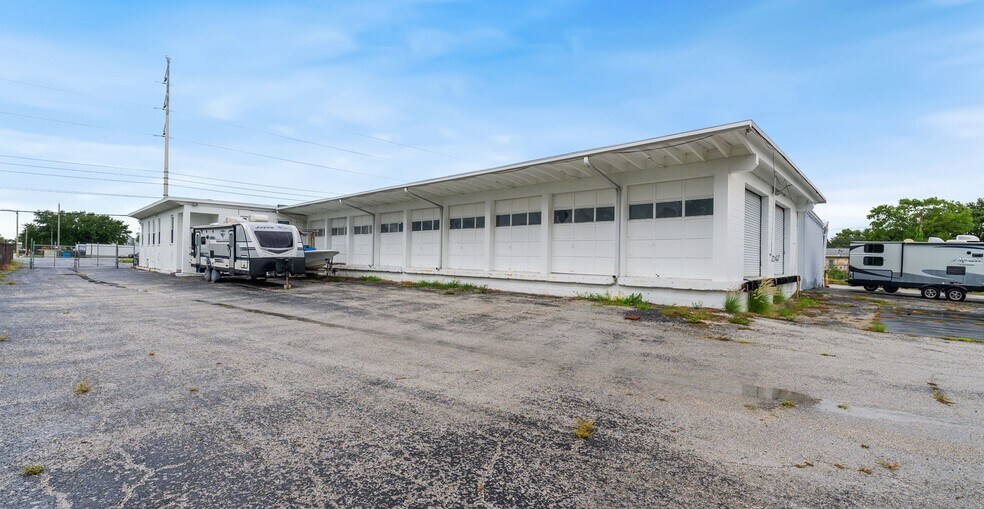 More Photos Of 4475 28th St N, Saint Petersburg Industrial For Sale