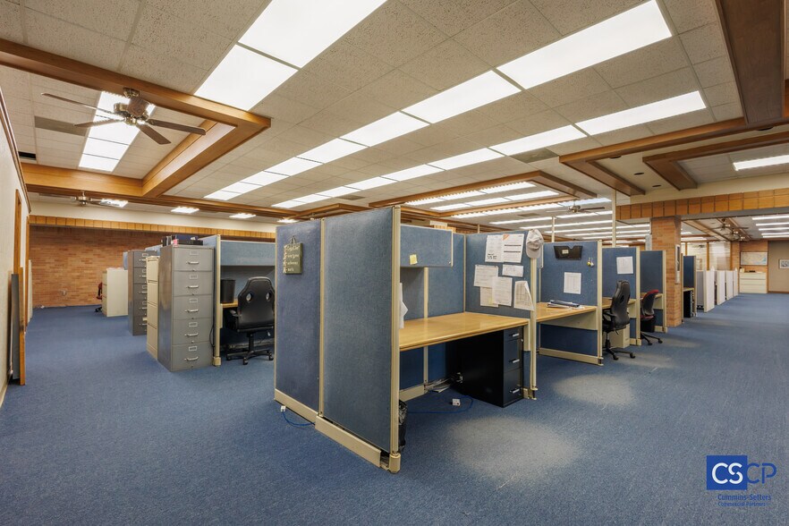 More Photos Of 855 W Ash Ave, Duncan Office For Sale