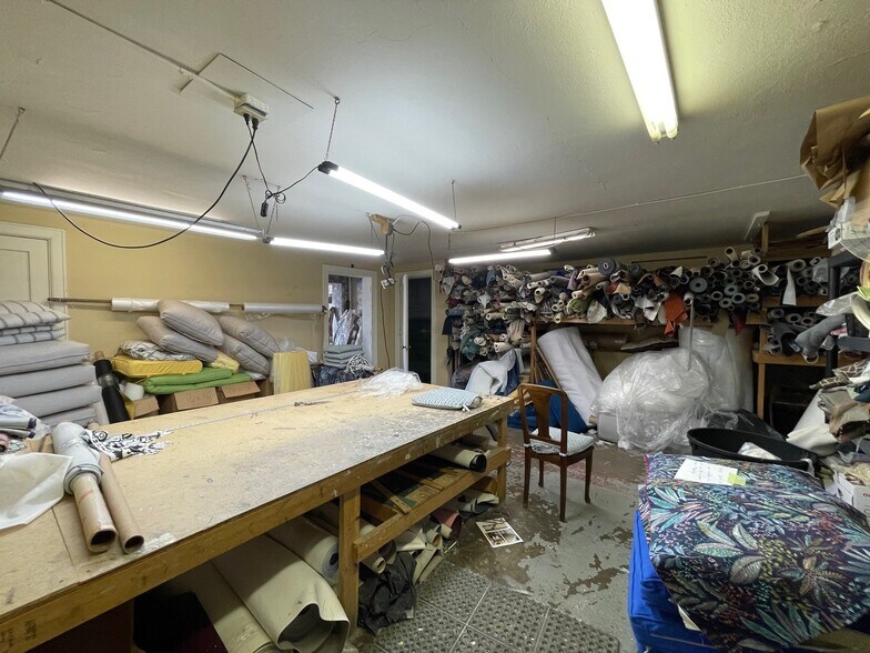 More Photos Of 814 Cleveland Ave NW, Canton Freestanding For Lease