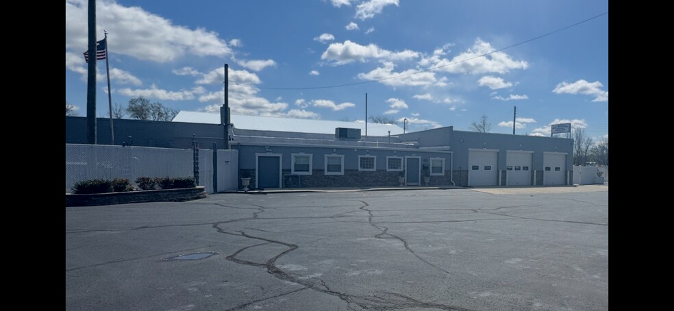 Primary Photo Of 1626 S Commerce St, Paulsboro General Retail For Sale