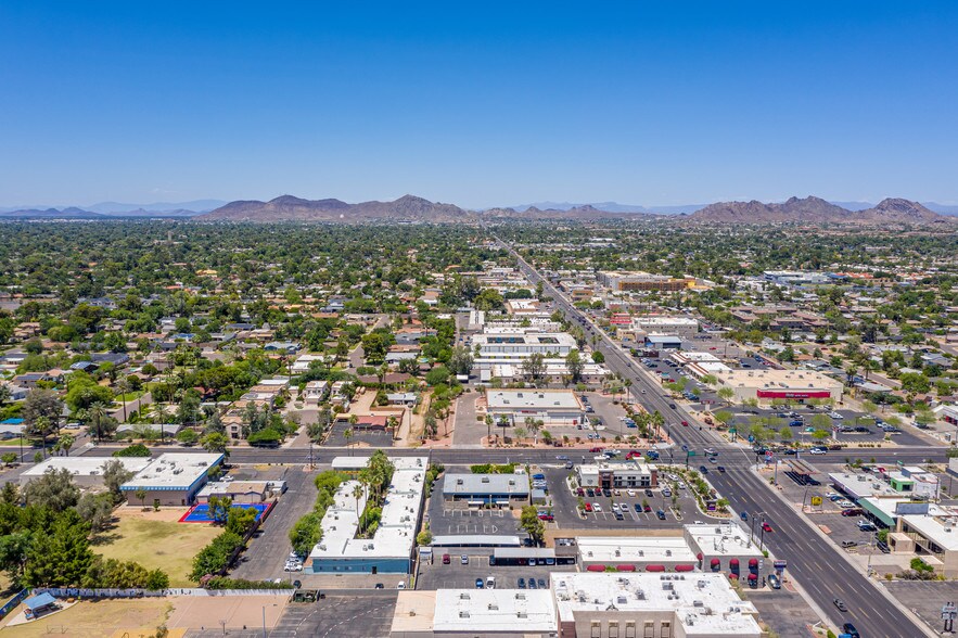 More Photos Of 531 E Bethany Home Rd, Phoenix Office For Sale