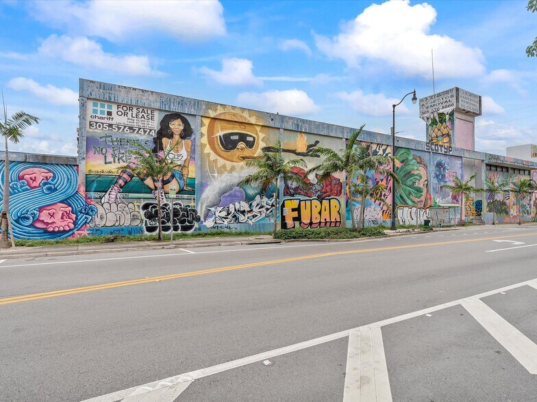 More Photos Of 301 NW 36th St, Miami General Retail For Sale