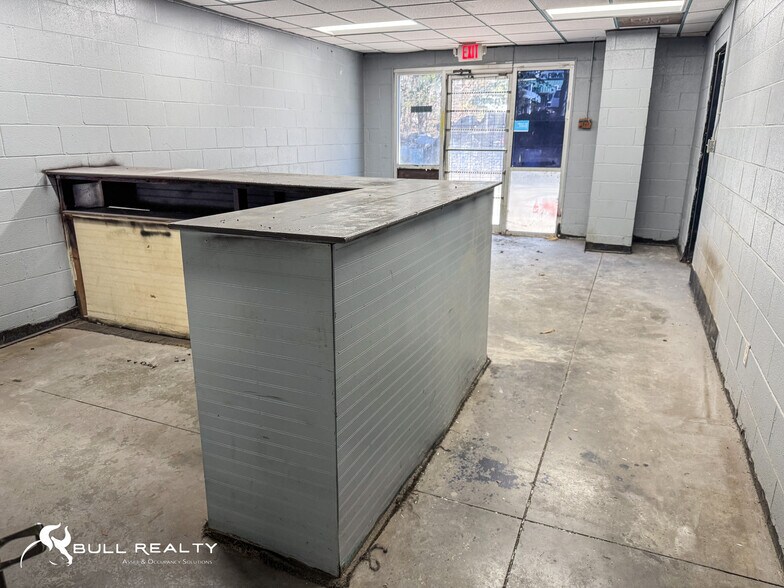 More Photos Of 8108 Highway 85, Riverdale Freestanding For Lease