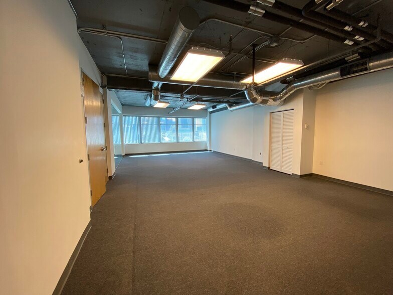 More Photos Of 14 NE 1st Ave, Miami Office For Sale