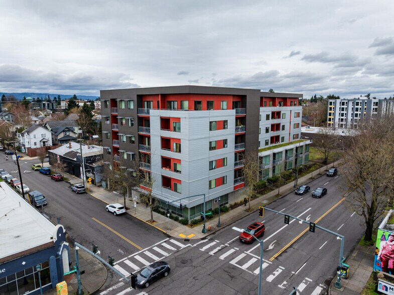 More Photos Of 375 NE Shaver St, Portland Apartments For Sale