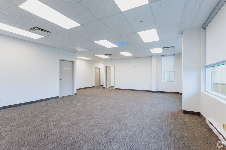 More Photos Of 8350 Lawson Rd, Milton Warehouse For Lease