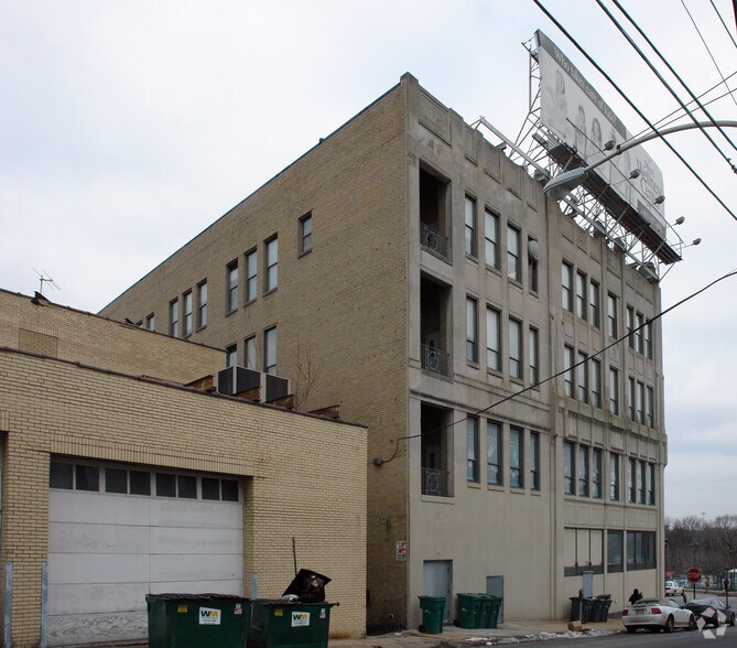 More Photos Of 6800-6816 West Chester Pike, Upper Darby Office For Lease