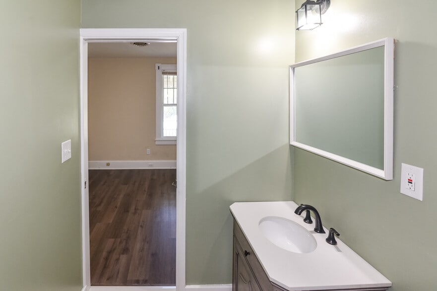 More Photos Of 104 Maple Ave, Chestertown Apartments For Sale