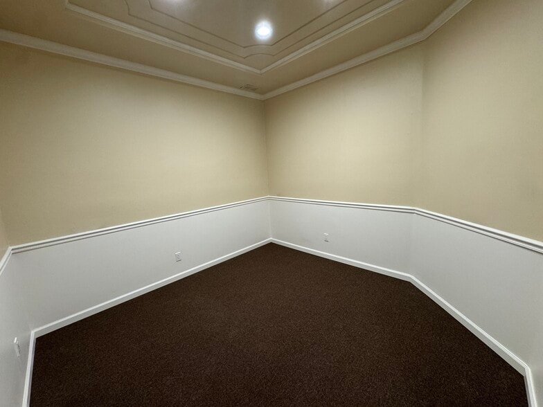 More Photos Of 7400 Shoreline Dr, Stockton Office For Lease