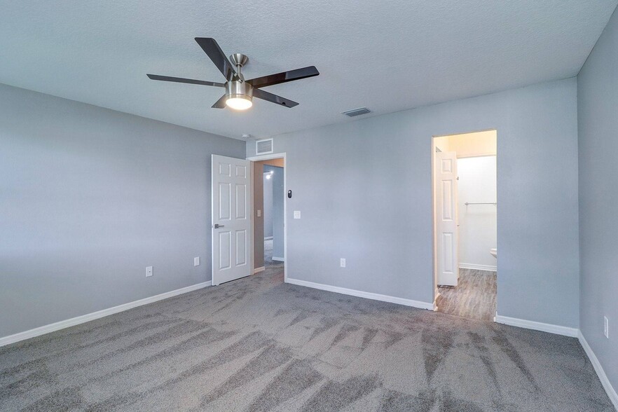 More Photos Of 7011 San Ramon Pl, Tampa Apartments For Sale