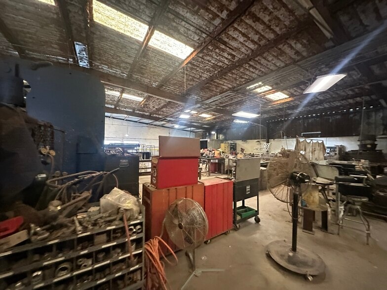 More Photos Of 18409 US Hwy 301, Dade City Warehouse For Sale
