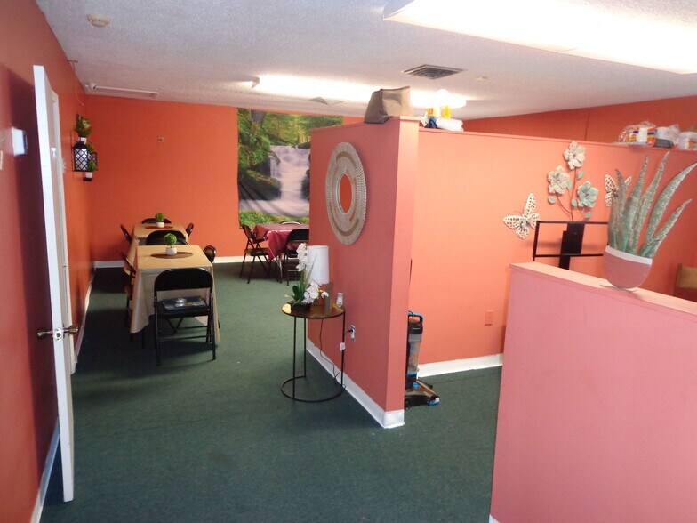 More Photos Of 1904 W Waters Ave, Tampa Freestanding For Sale