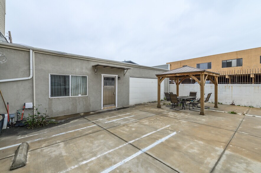 More Photos Of 846 E Valley Blvd, San Gabriel Freestanding For Sale