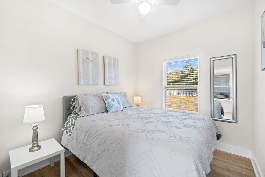 More Photos Of 2906 Sarah Jean Ct, Panama City Manufactured Housing Mobile Home Park For Sale