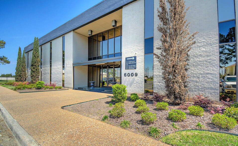 Primary Photo Of 6009 Financial Plz, Shreveport Office For Sale